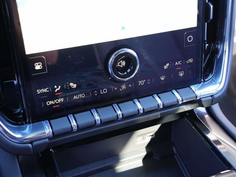 Used 2025 GMC Yukon Elevation image 19