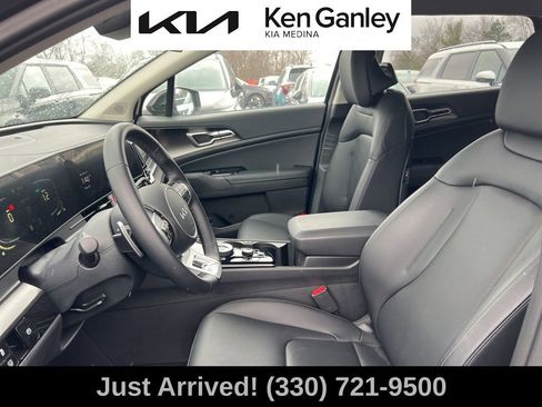 Certified 2025 Kia Sportage EX image 11