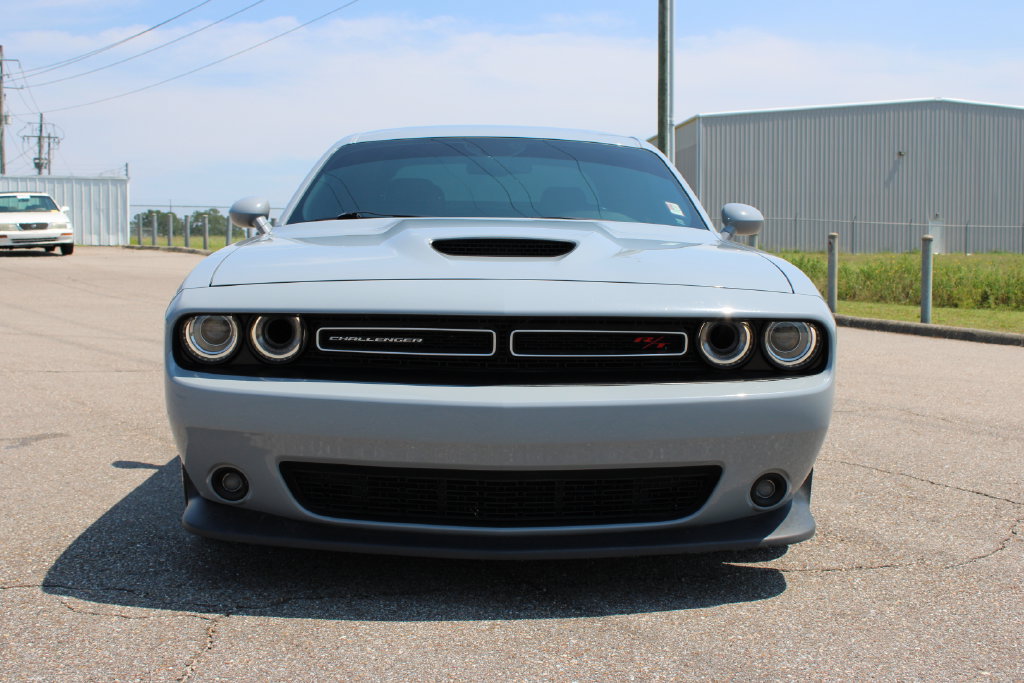 Used 2022 Dodge Challenger R/T w/ Performance Handling Group RWD image 3