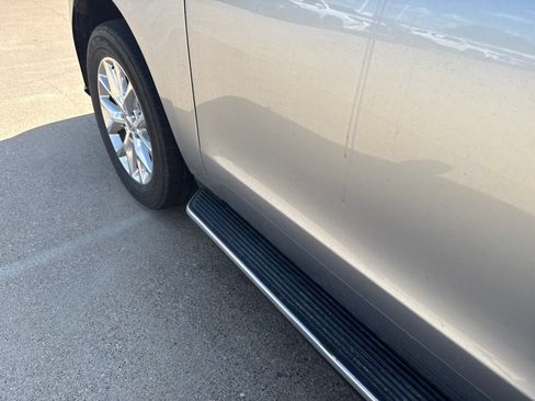 Used 2021 Ford Expedition XLT RWD image 12