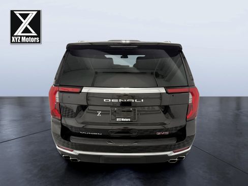 Used 2025 GMC Yukon XL Denali AWD/4WD image 5