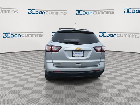 Used 2017 Chevrolet Traverse LT w/ Style and Technology Package image 7