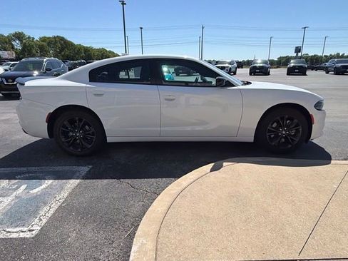 Used 2021 Dodge Charger SXT w/ Blacktop Package AWD/4WD image 4