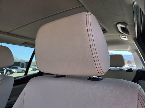 Used 2017 BMW X3 xDrive28i image 13