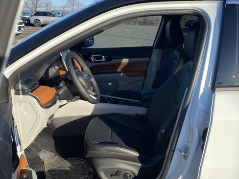 New 2024 Jeep Compass Limited w/ Elite Group image 17