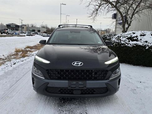 Used 2023 Hyundai Kona Limited image 2