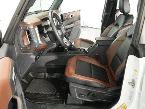 Used 2023 Ford Bronco Outer Banks w/ Sasquatch Package AWD/4WD image 25