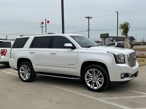 Used 2017 GMC Yukon Denali w/ Open Road Package image 4