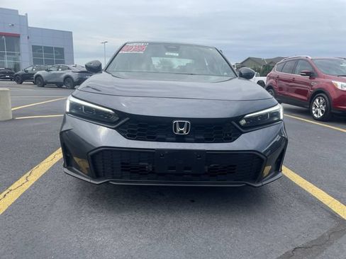 Used 2025 Honda Civic Sport image 11