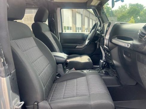 Used 2011 Jeep Wrangler Sport AWD/4WD image 10