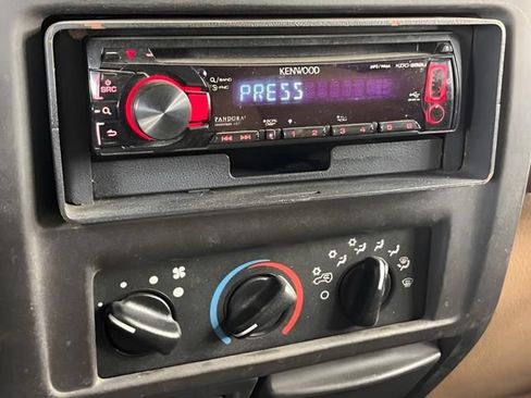Used 2002 Jeep Wrangler Sport AWD/4WD image 35