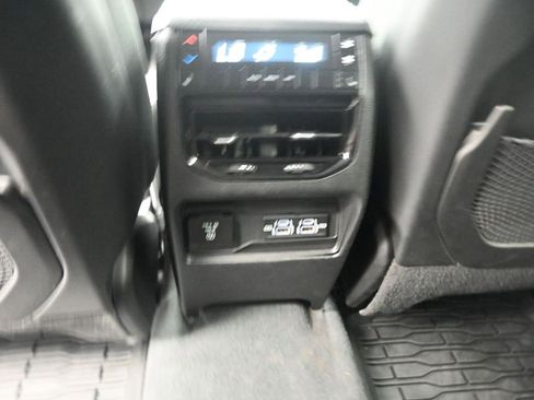 Used 2023 Jeep Grand Cherokee L Limited image 22