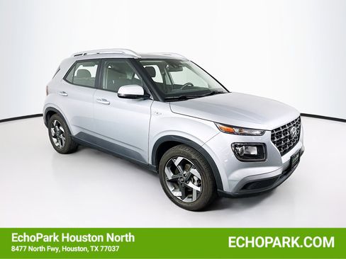 Used 2022 Hyundai Venue SEL FWD image 1