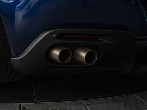 Used 2023 Ferrari Roma RWD image 13