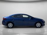 Used 2019 Hyundai Elantra SE image 2