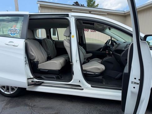 Used 2014 MAZDA MAZDA5 Grand Touring FWD image 3