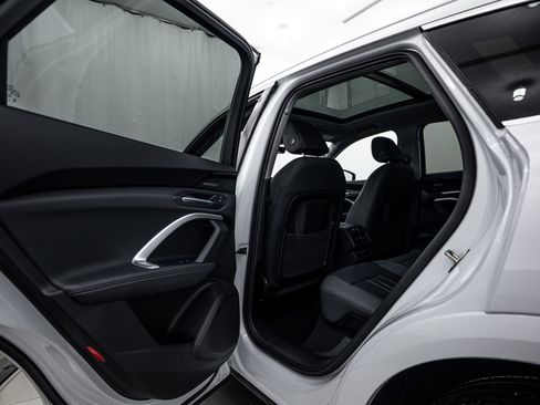 New 2025 Audi Q5 Premium Plus image 17