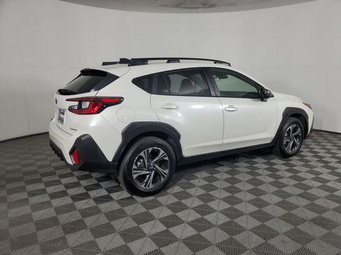 Used 2025 Subaru Crosstrek 2.5i Premium AWD/4WD image 4