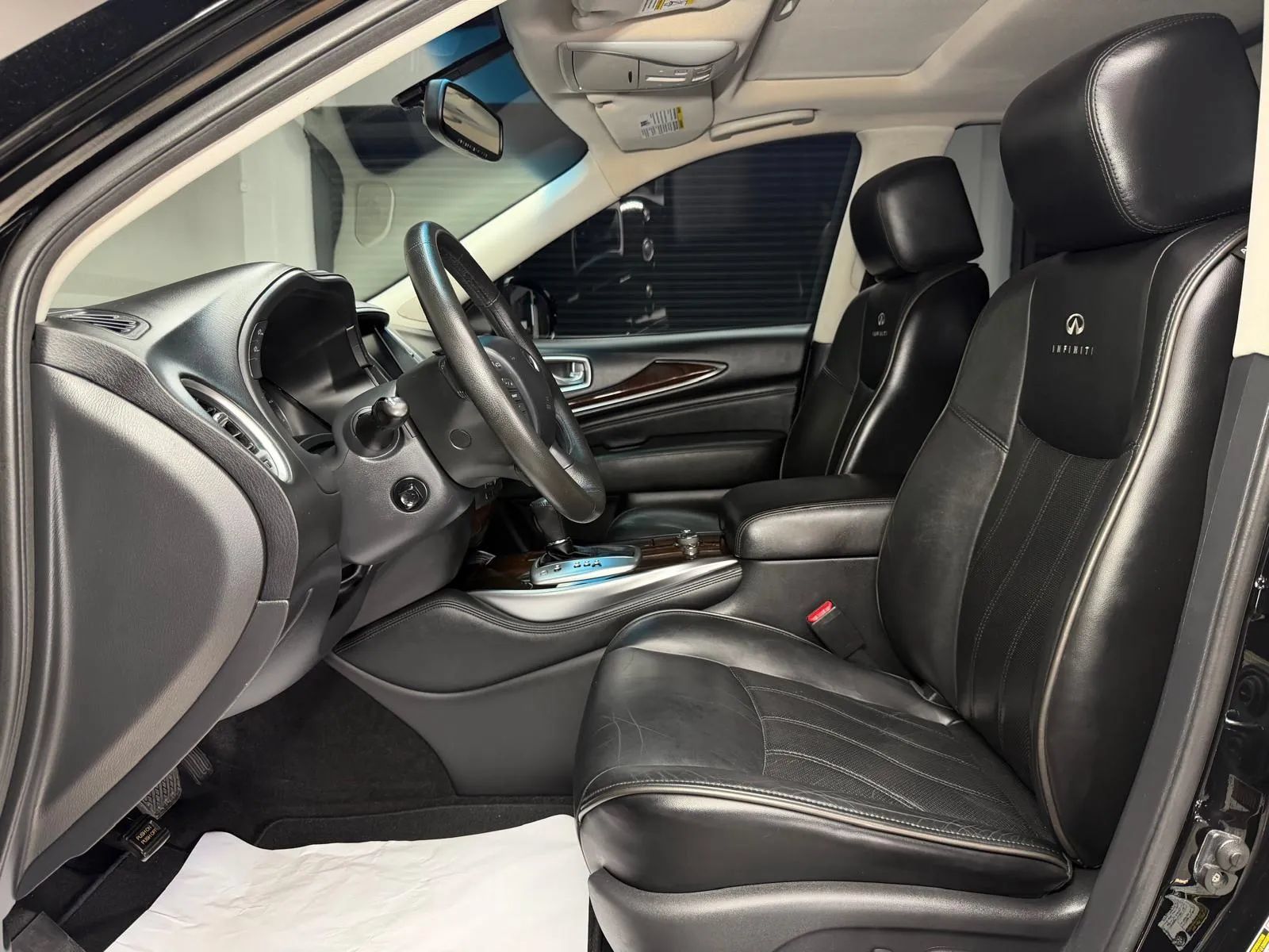 Used 2013 INFINITI JX35 FWD w/ Premium Pkg image 33
