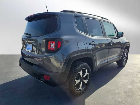 Used 2022 Jeep Renegade Trailhawk AWD/4WD image 3