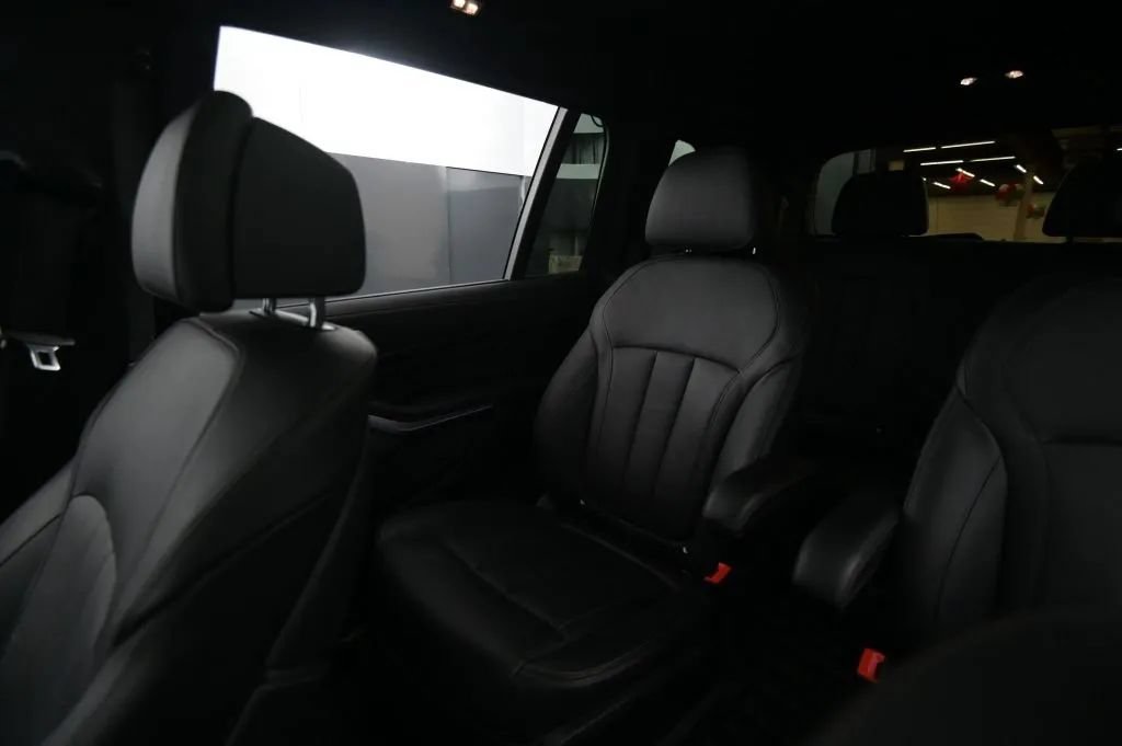 Used 2021 BMW X7 xDrive40i w/ M Sport Package AWD/4WD image 44