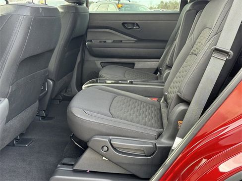 Certified 2025 Nissan Pathfinder SV w/ SV Premium Package image 22