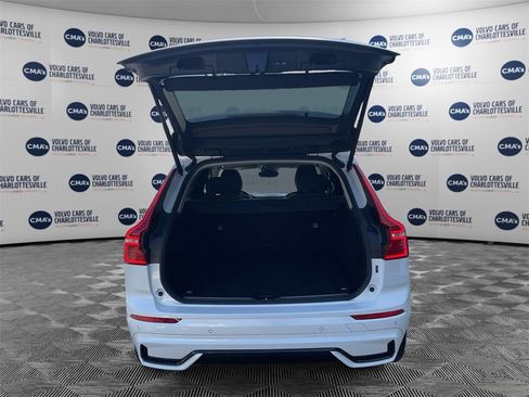 Certified 2023 Volvo XC60 B5 Plus image 11