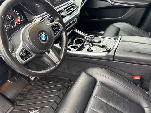 Used 2020 BMW X5 M50i w/ Executive Package image 9