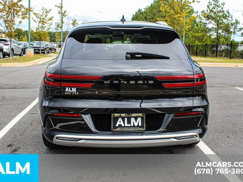 Used 2024 Genesis Electrified GV70 Advanced image 11