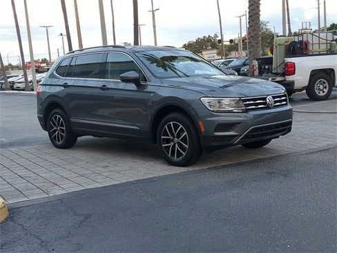 Certified 2021 Volkswagen Tiguan SE image 2
