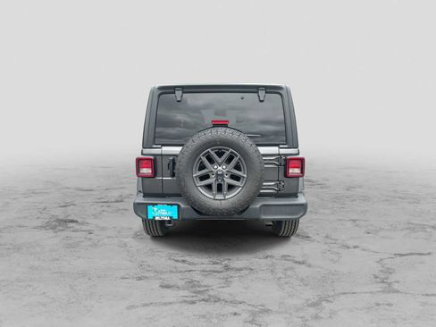Used 2024 Jeep Wrangler Unlimited Sport AWD/4WD image 7