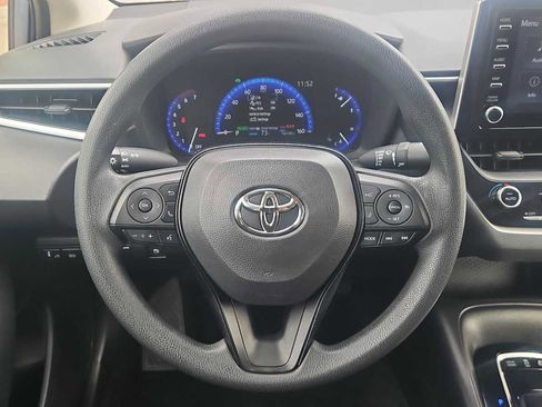 Used 2020 Toyota Corolla LE image 11