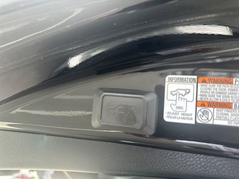 Used 2016 Toyota RAV4 SE AWD/4WD image 30