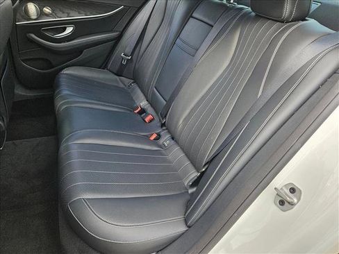 Used 2022 Mercedes-Benz E 350 Sedan image 18