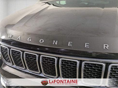 Used 2024 Jeep Wagoneer Series III w/ Premium Group I image 9