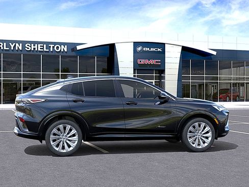 New 2026 Buick Envista Avenir image 5