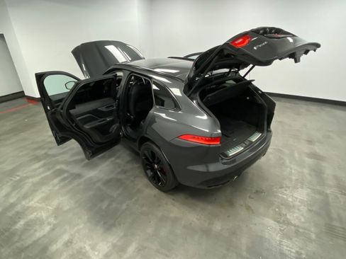 Used 2019 Jaguar F-PACE S image 53