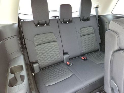 Certified 2025 Nissan Pathfinder SV image 14