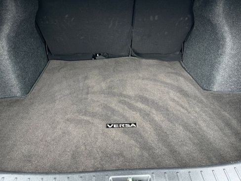 Used 2025 Nissan Versa SV image 31