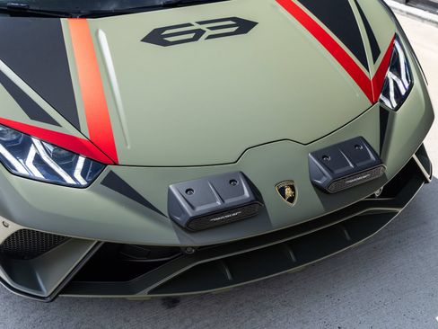 Used 2024 Lamborghini Huracan Sterrato AWD/4WD image 12