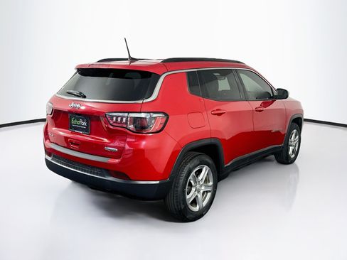 Used 2023 Jeep Compass Latitude AWD/4WD image 9