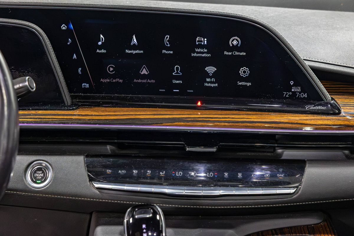 Used 2023 Cadillac Escalade Premium Luxury AWD/4WD image 14