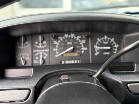 Used 1993 Ford F250 XLT image 27