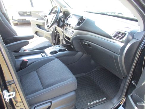 Certified 2023 Honda Ridgeline Sport image 15