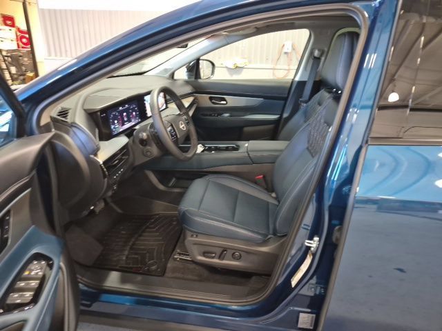 Certified 2025 Nissan Murano Platinum w/ Cargo Package AWD/4WD image 9