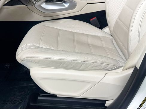 Used 2021 Mercedes-Benz GLS 580 4MATIC image 26