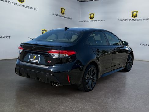 Used 2023 Toyota Corolla SE w/ SE Premium Package FWD image 5