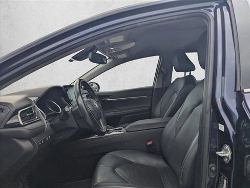 Used 2022 Toyota Camry XLE FWD image 12