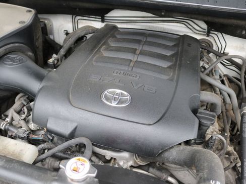 Used 2021 Toyota Tundra SR5 w/ Trail Edition AWD/4WD image 12