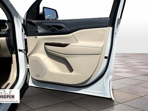 Used 2023 GMC Acadia Denali w/ Denali Ultimate Package image 24